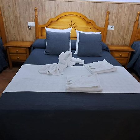 Hostal Brenaverde Gaucín Eksteriør bilde