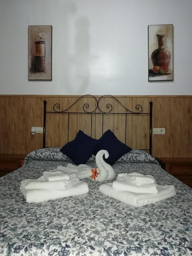 Hostal Brenaverde Gaucín Eksteriør bilde