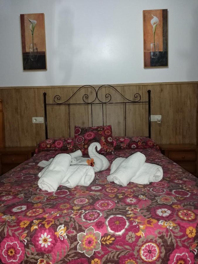 Hostal Brenaverde Gaucín Eksteriør bilde